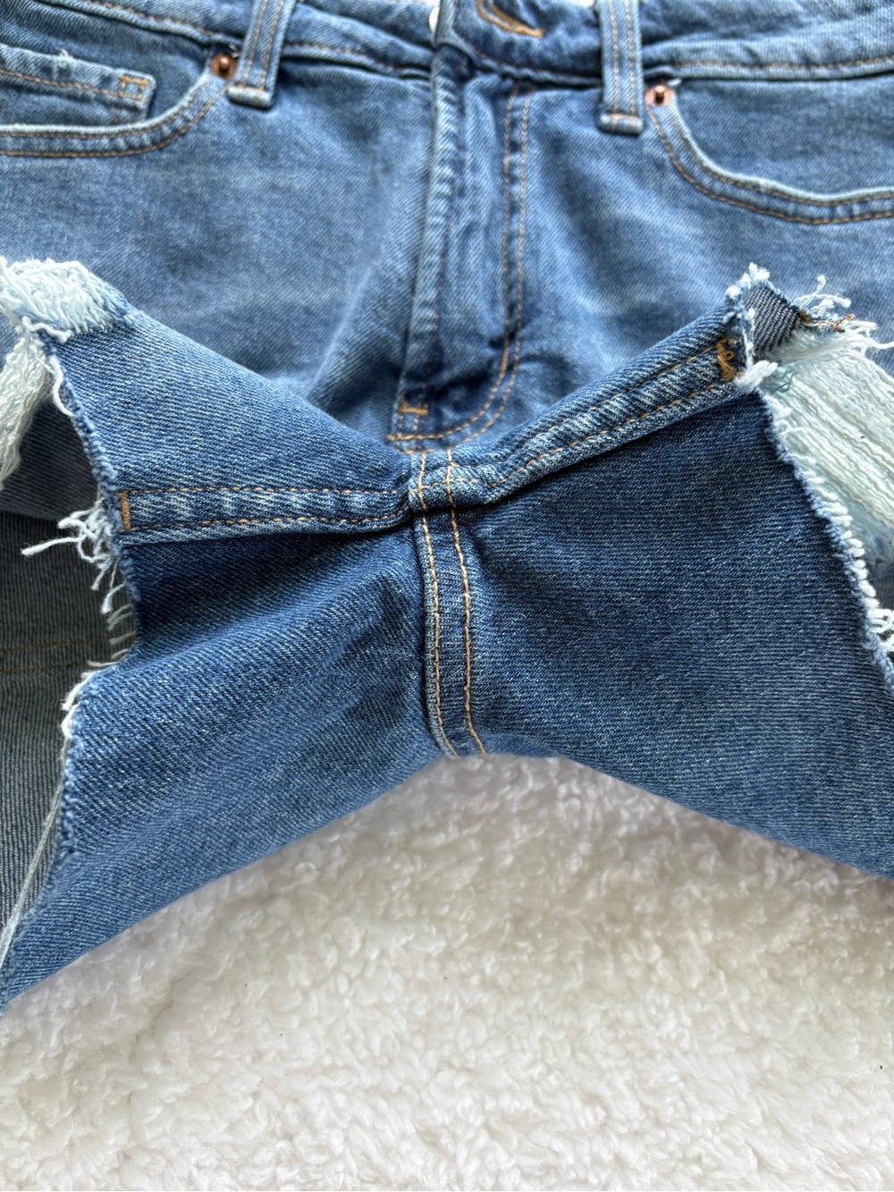 Old Navy High-Rise O.G. Straight Distressed Denim Shorts - Size 6 - Picture 14 of 14